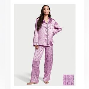 NWT Victoria’s Secret pajamas size large VS logo long sleeve last one